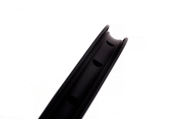 <h1>Rim Bed</h1><i>H-Lock is our tubeless-ready rim bed profile with up-kicks to the shoulders of the tubeless steps which help to create a great rim-well seal for first installation and easy sealing of tubeless tyres. The H-Lock profile also locks the beads in place more securely once seated. This is especially important when running lower pressures or riding off-road.</i>