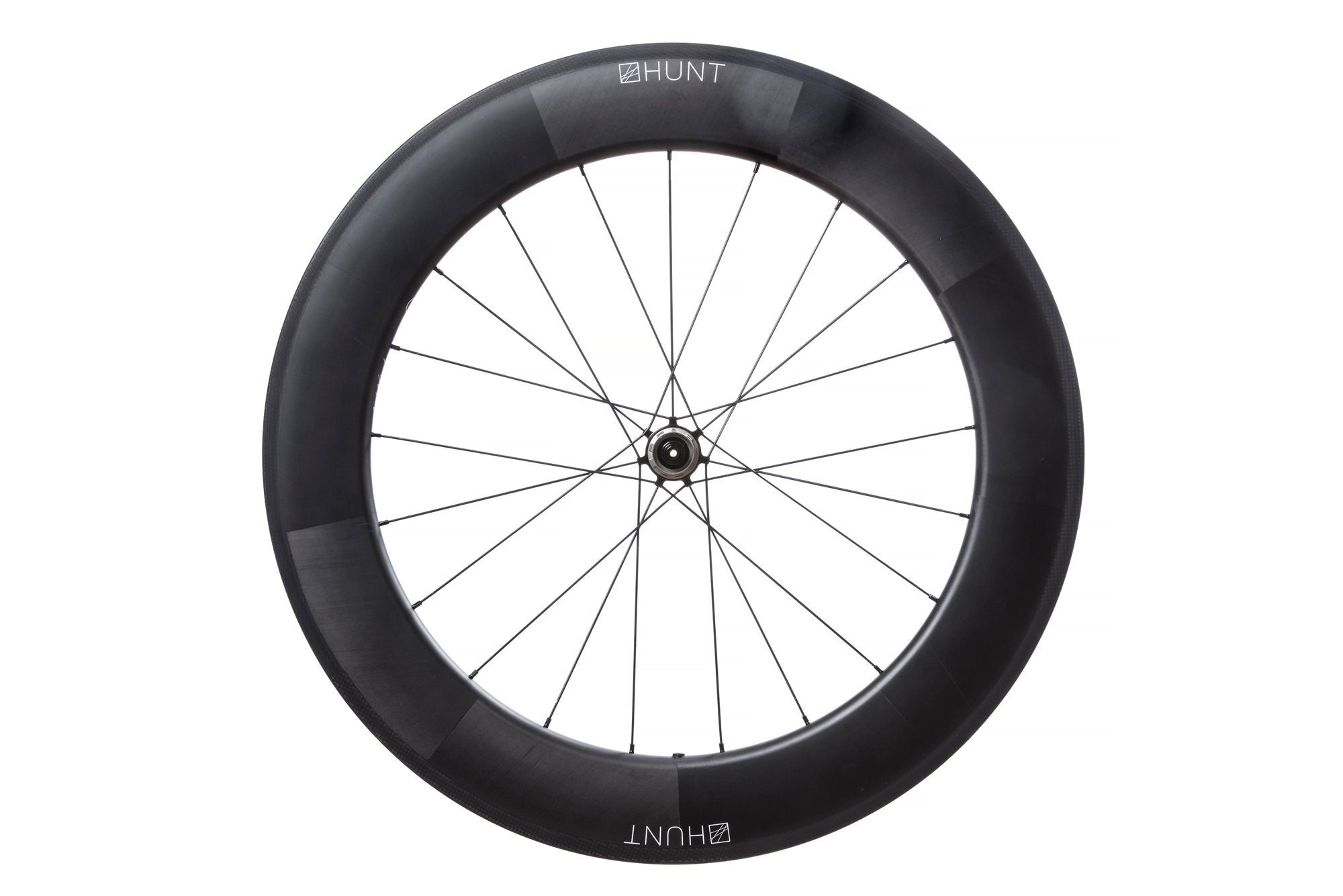 <h1>AERODYNAMICIST PROFILE</h1><i>The benefits of blunted spoke bed areas revolve primarily around the predictable airflow, with the wind ‘hugging’ the rim as it passes across it (as opposed to older style V-shaped rims, which would create turbulence in the form of stalls). The wider profile ensures the flow stays attached to the surface as long as possible before the point of separation, which is key as yaw angles increase.</i>