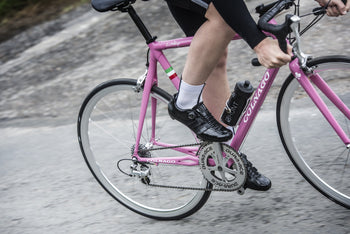 <h1>Tires</h1><i>At HUNT, we enjoy the puncture resistance and grip benefits of tubeless on our every-day rides so we wanted to allow our customers the same option. Of course, all of our tubeless-ready wheels are designed to work perfectly with clincher tires and inner tubes too.</i>