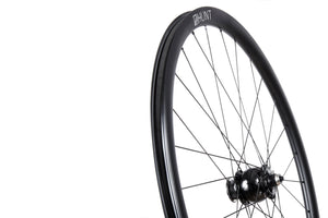 HUNT 30 Carbon Dynamo Disc Wheelset