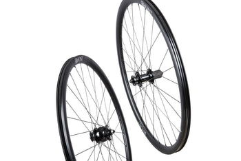 HUNT 30 Carbon Dynamo Disc Wheelset