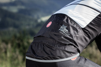 <h1>Pro Fit Rain Jacket</h1><i>3 rear pockets with Gabba-style tail</i>