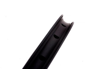 <h1>Rim Bed</h1><i>H-Lock is our tubeless-ready rim bed profile with up-kicks to the shoulders of the tubeless steps which help to create a great rim-well seal for first installation and easy sealing of tubeless tyres. The H-Lock profile also locks the beads in place more securely once seated. This is especially important when running lower pressures or riding off-road.</i>