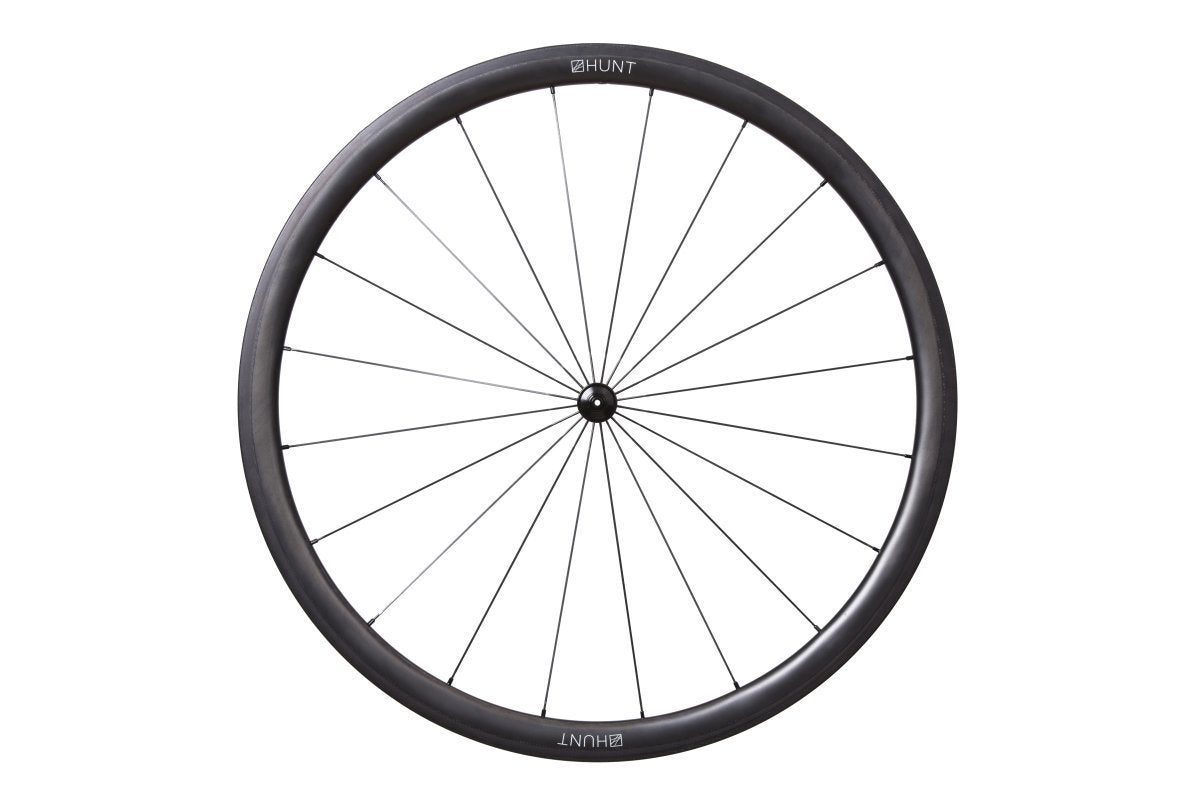 <h1>Rims</h1><i>A strong and seriously wide yet lightweight carbon rim, with an aero-rounded profile for excellent handling and speed. The extra friction Griptec brake-track provides excellent braking, on even the longest descents and in the wet. The rim dimensions are wide at 27mm (19mm internal) which creates a great tyre profile, resulting in excellent grip and lower rolling resistance.</i>